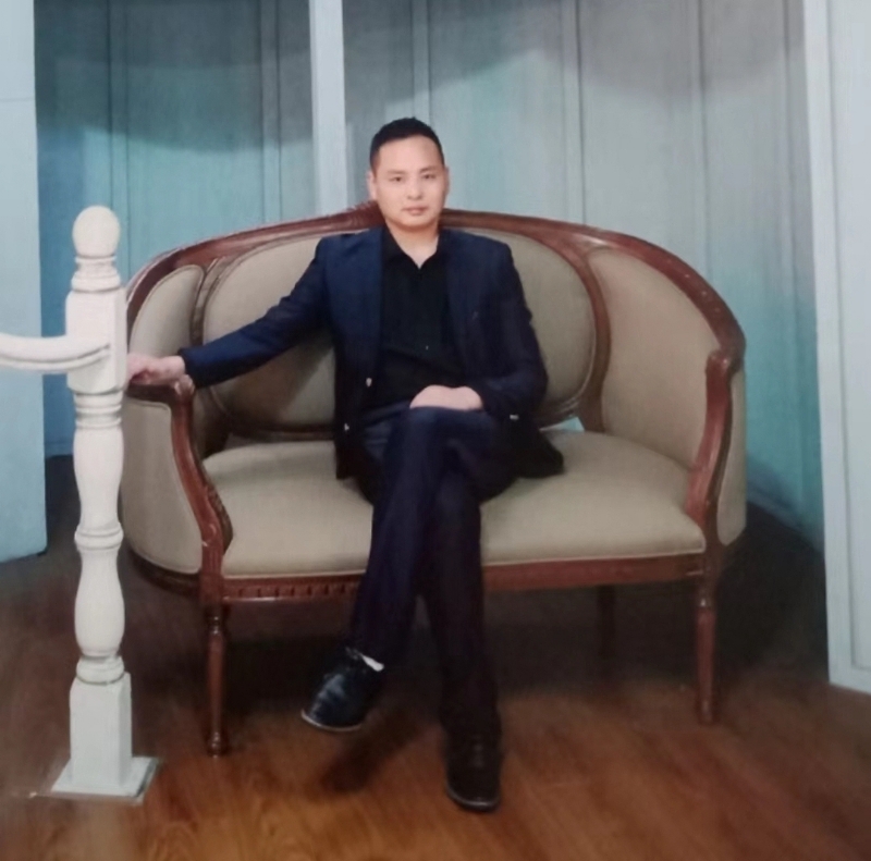 龙行天下的第二张照片--金华中老年相亲网